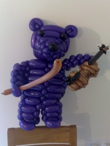 balloon bear violin