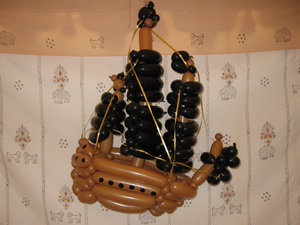 balloon pirate ship