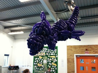 balloon flying dragon