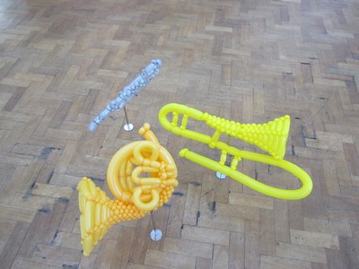 balloon model musical instrument